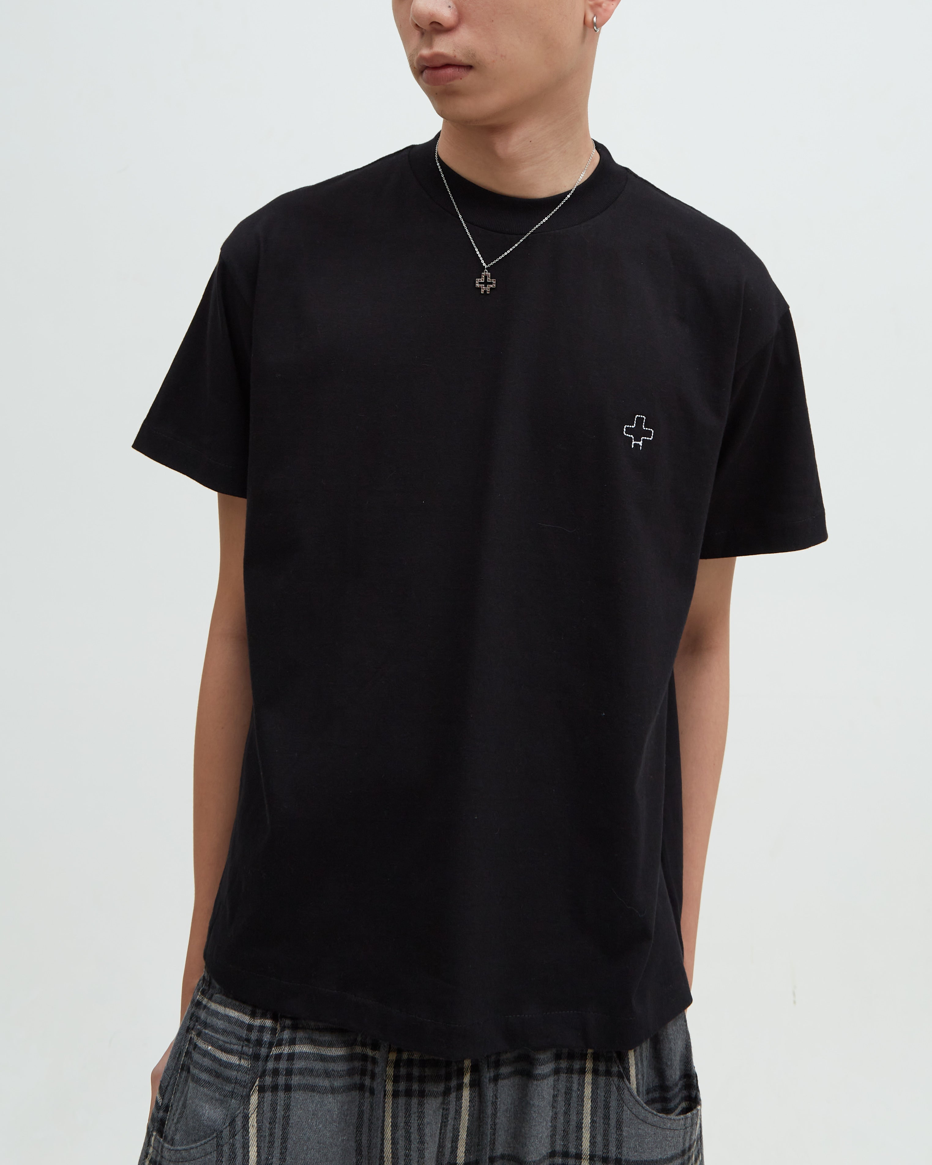 Hotel Basic Logo Embroidery Tee [Black]