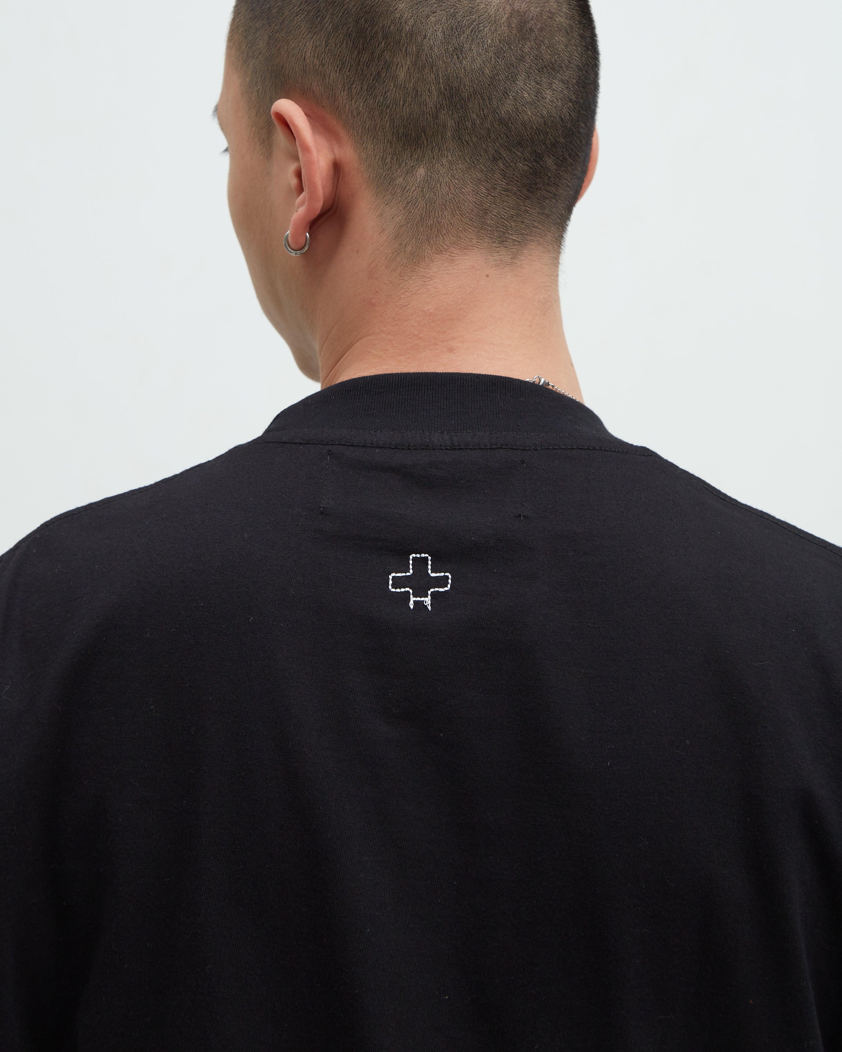 Hotel Basic Logo Embroidery Tee [Black]