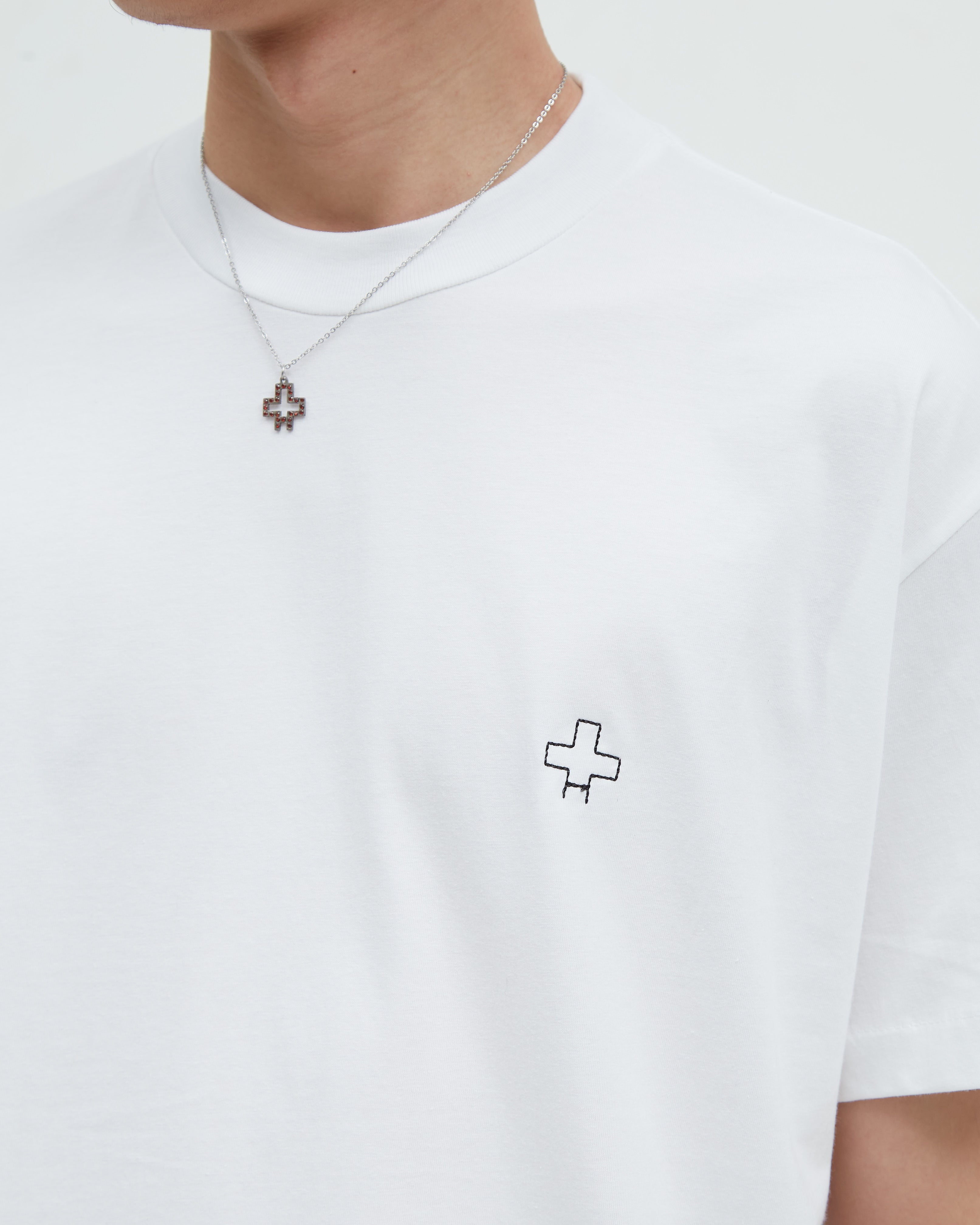 Hotel Basic Logo Embroidery Tee [White]