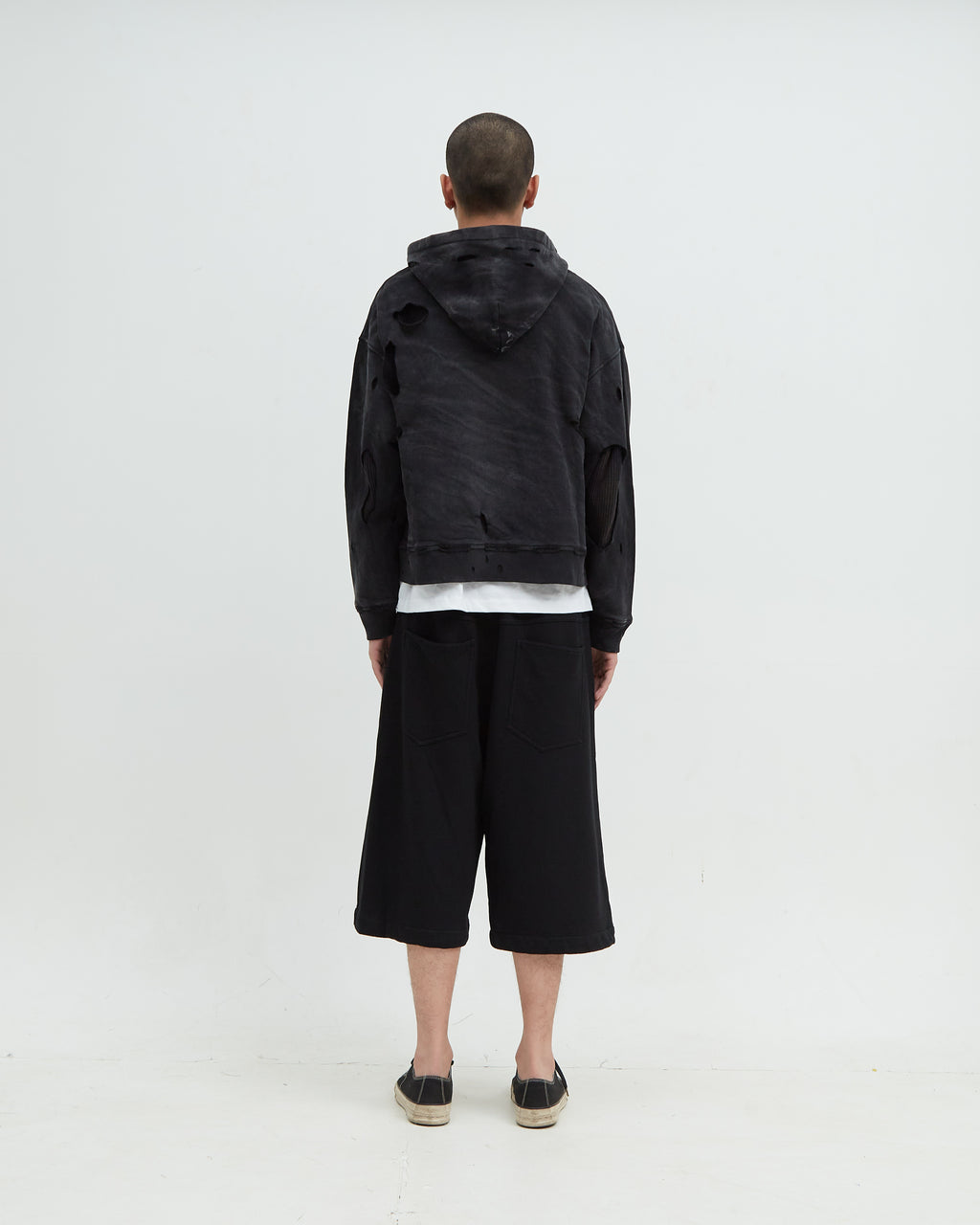 Hotel Distress Hoodie [Black]