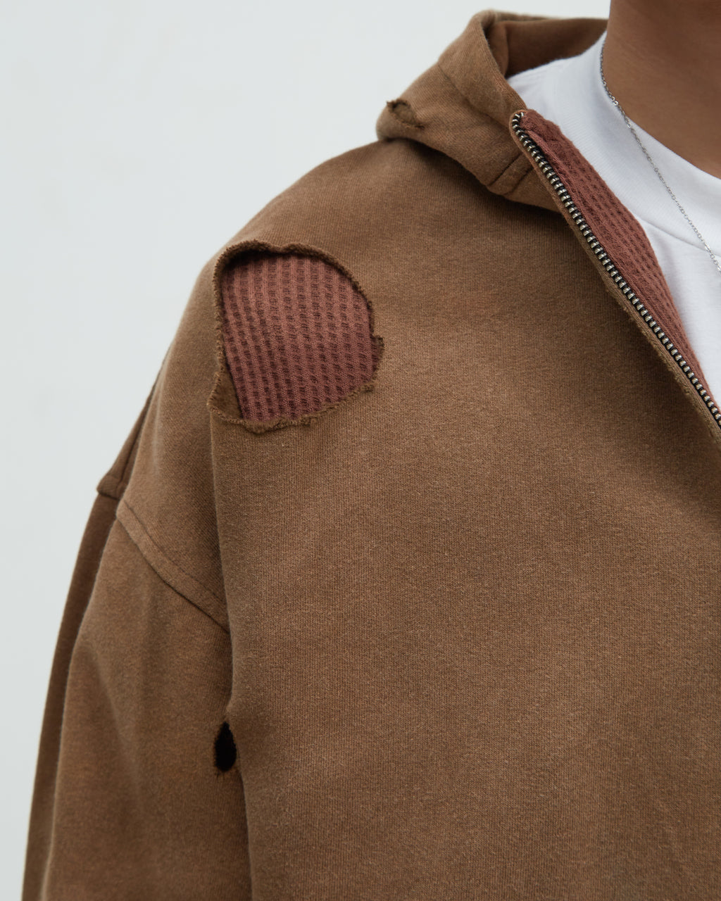 Hotel Distress Hoodie [Brown]