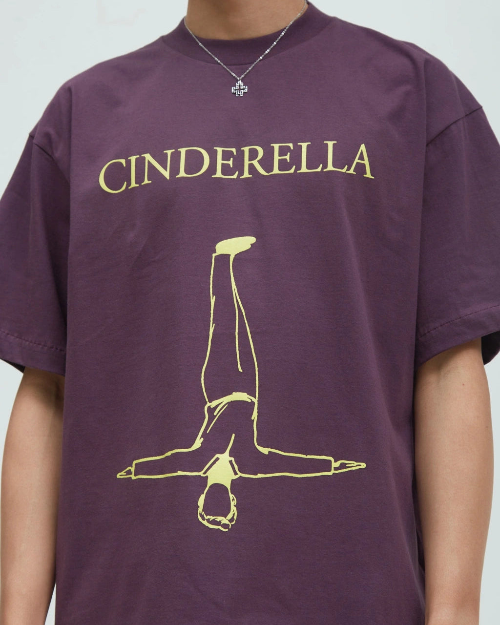 Hotel Cinderella Tee [Plum]