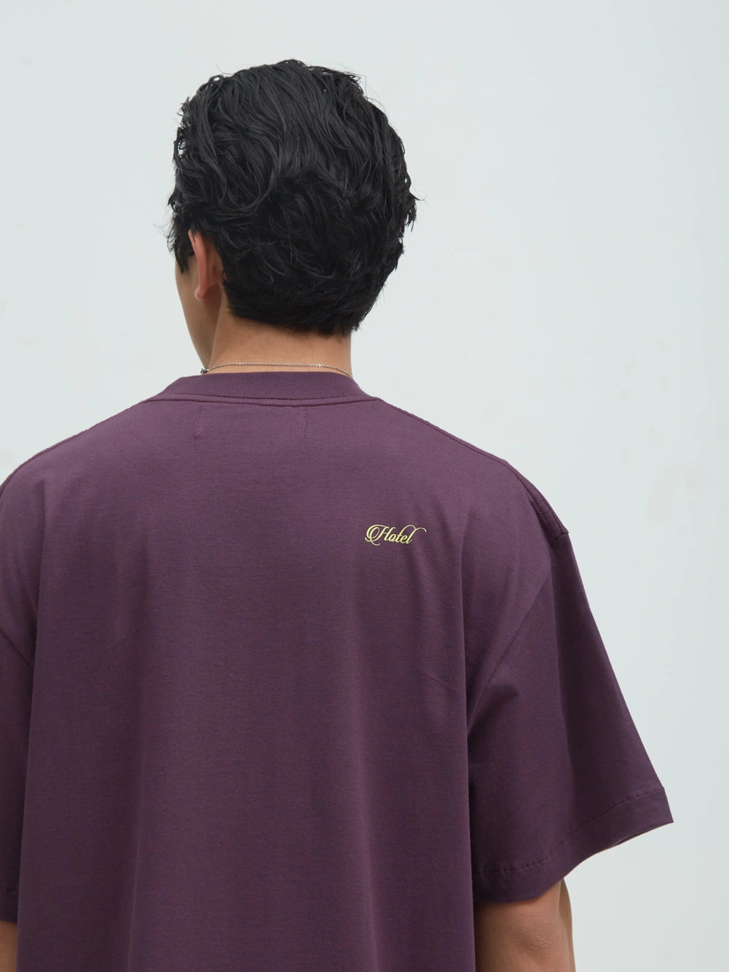 Hotel Cinderella Tee [Plum]