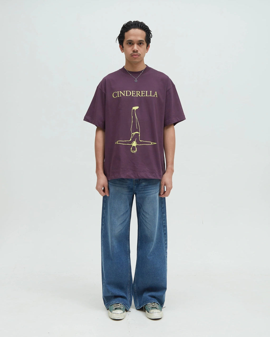 Hotel Cinderella Tee [Plum]