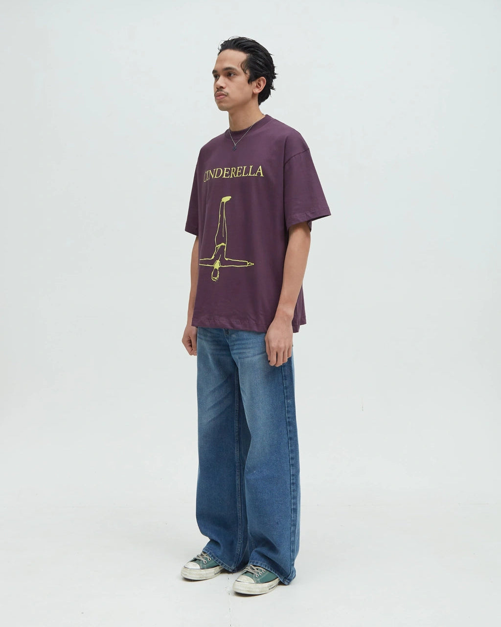 Hotel Cinderella Tee [Plum]