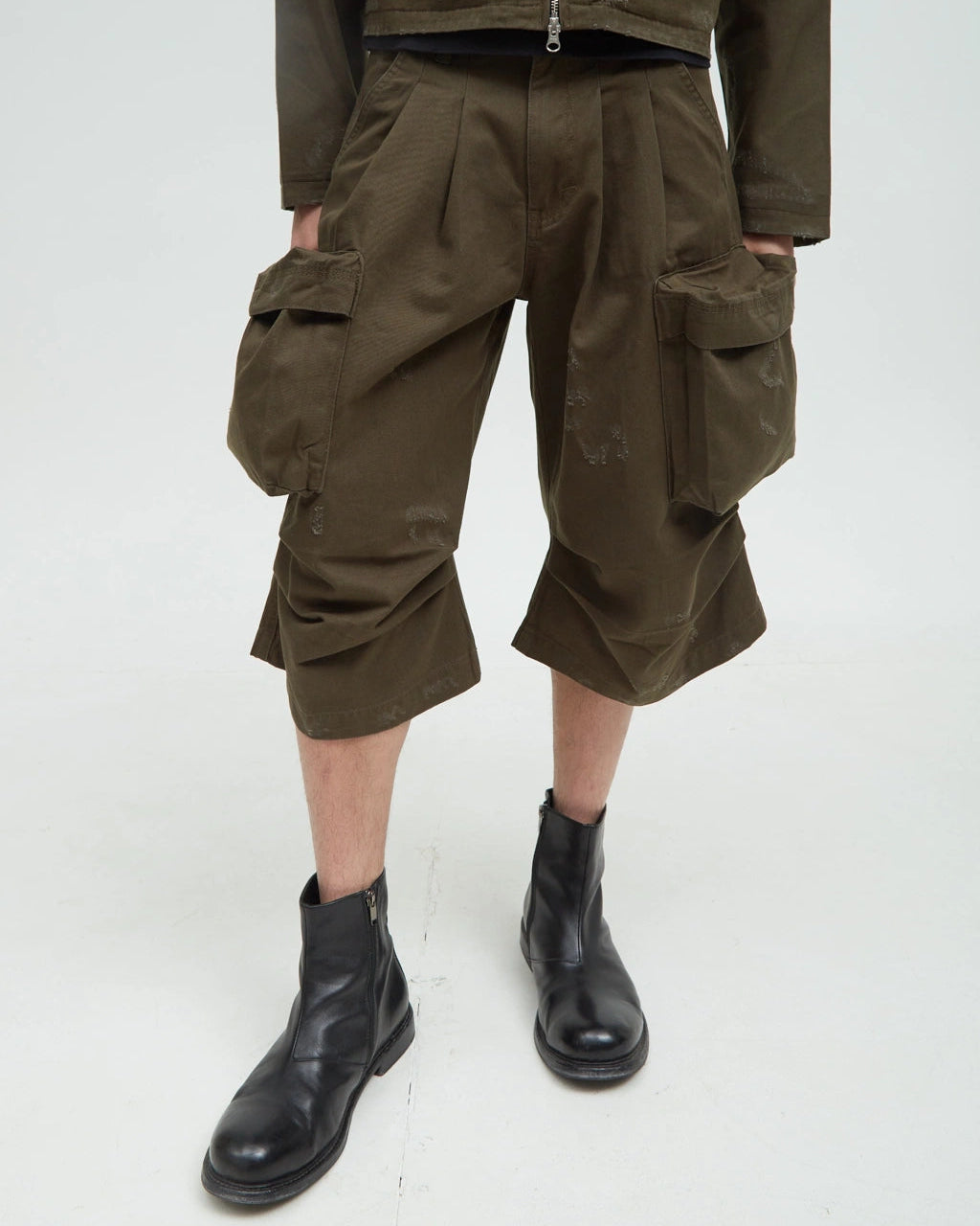Hotel Cargo Army Shorts