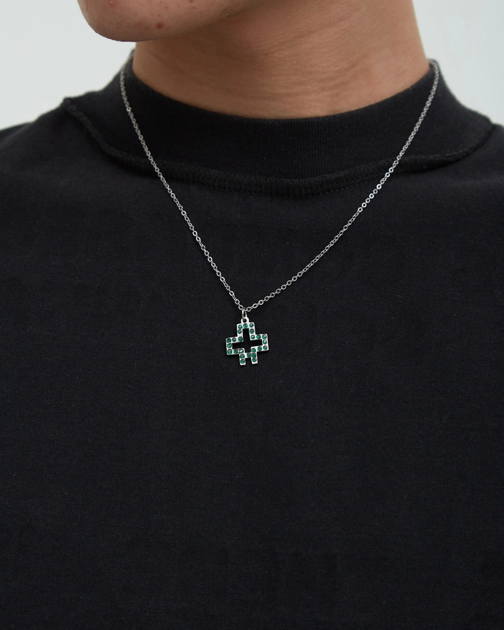 HOTEL Plus Logo Necklace [Green]