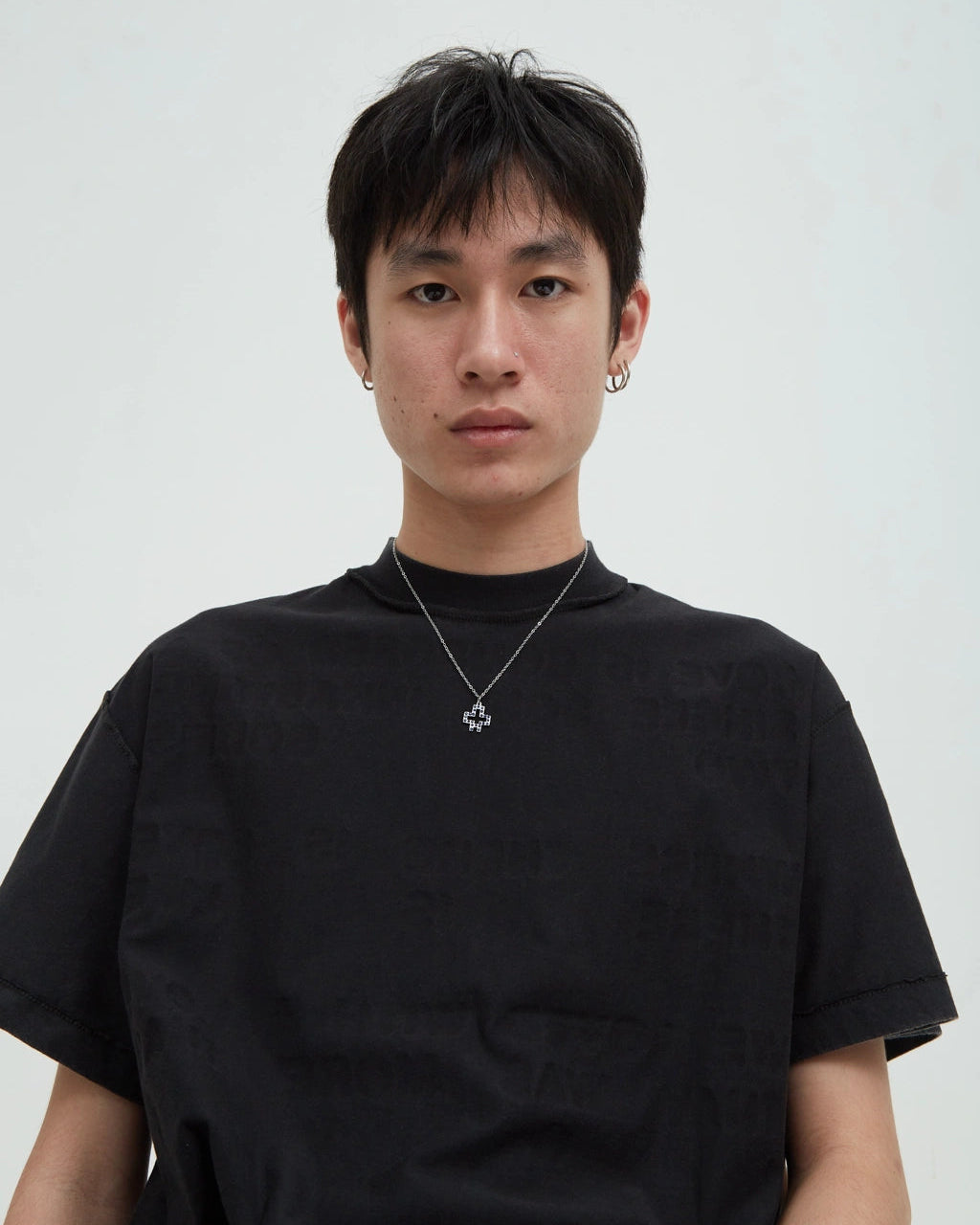 HOTEL Plus Logo Necklace [Blue]