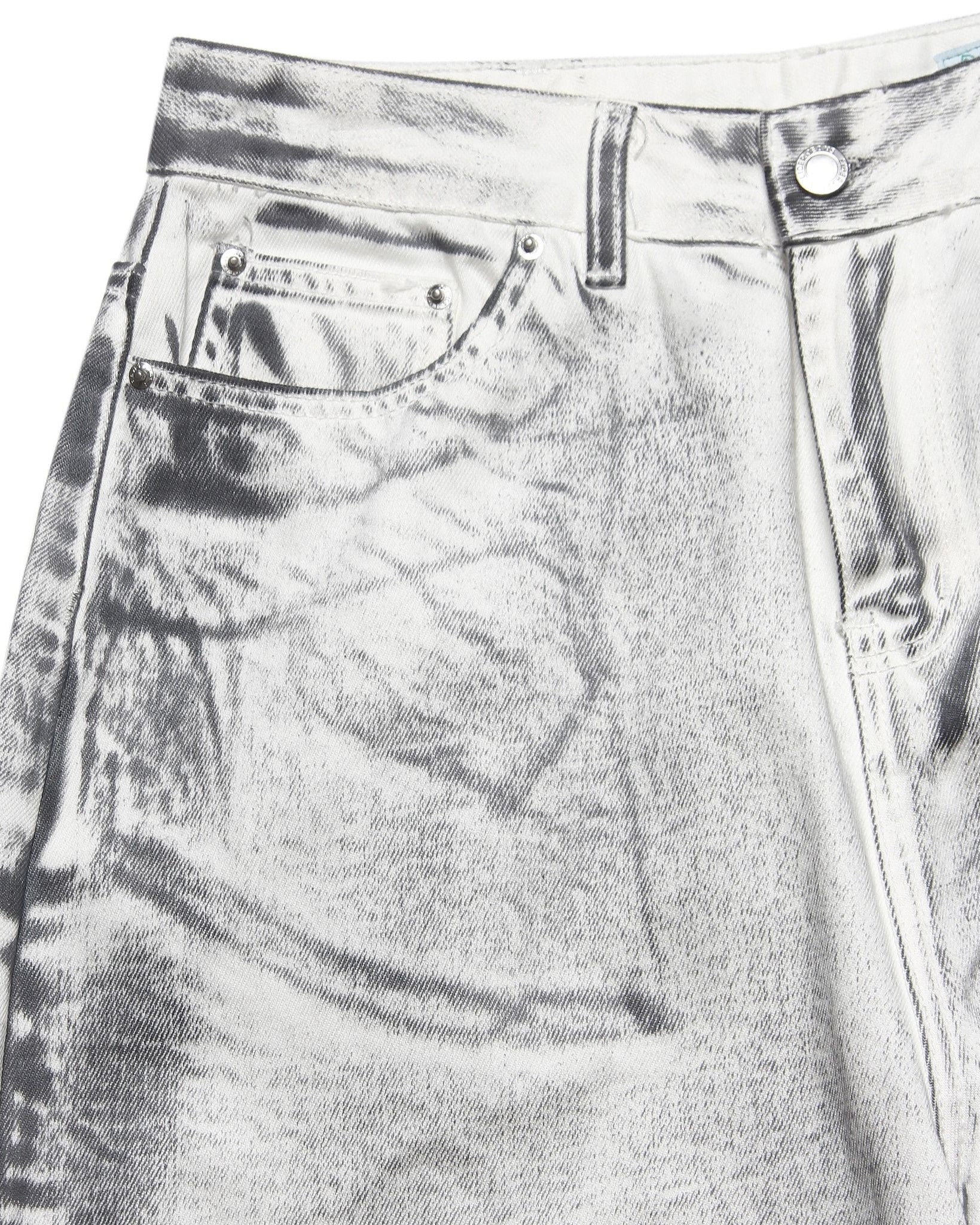 LIDER - DRAGON REGALIA CARPENTER SHORTS