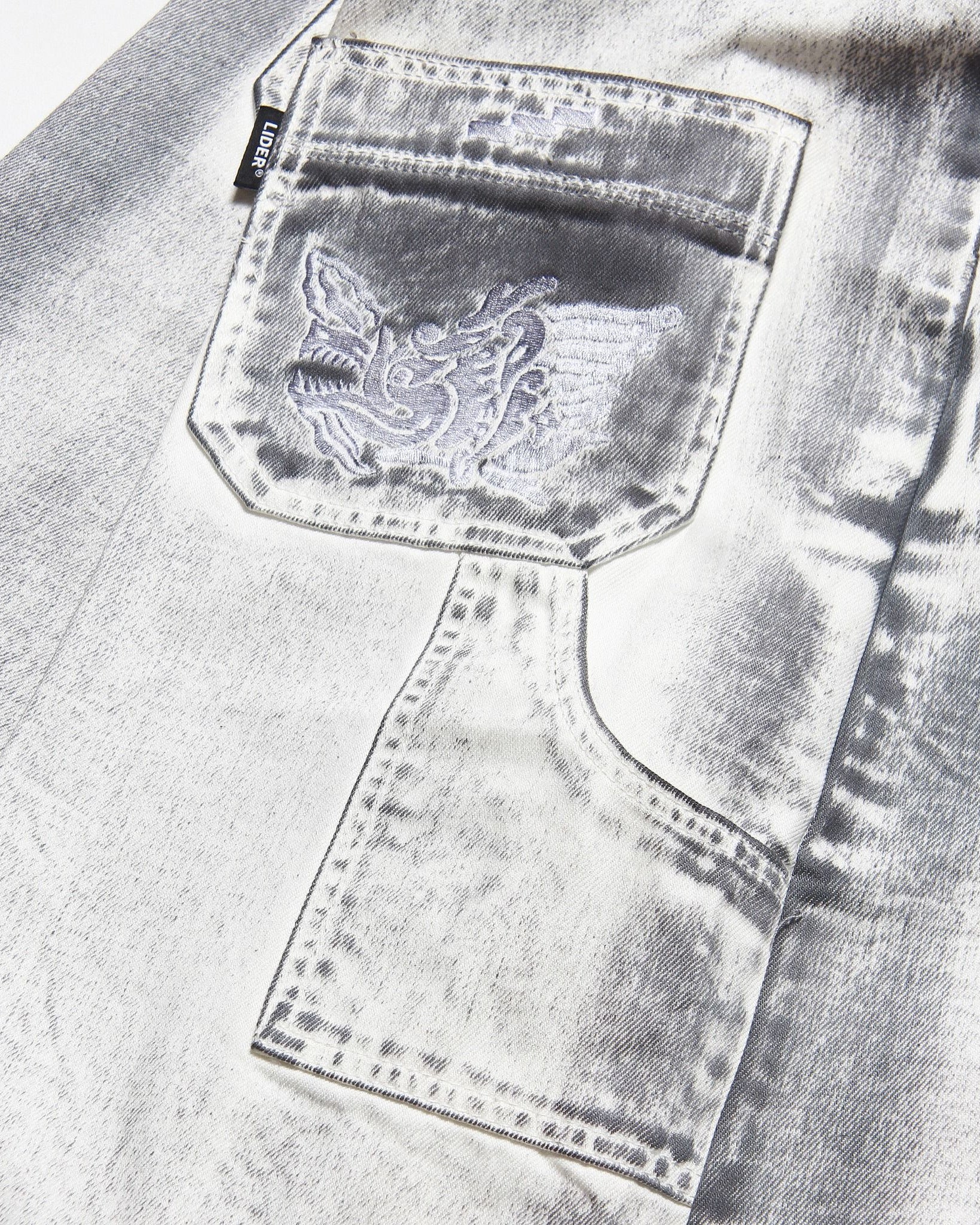 LIDER - DRAGON REGALIA CARPENTER SHORTS