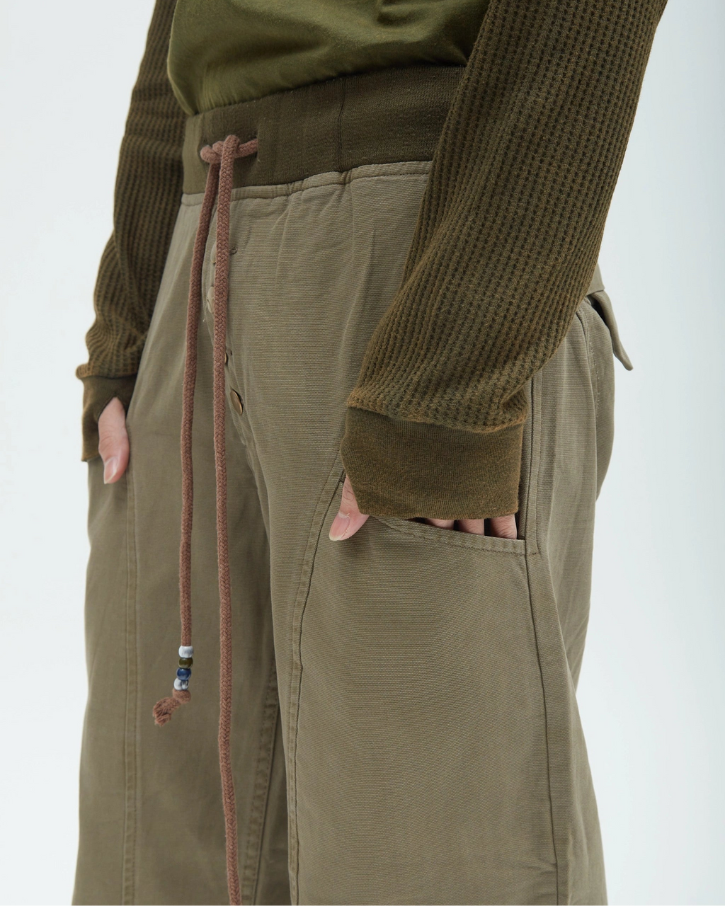 HOTEL Relaxed Canvas Pants [Olive]