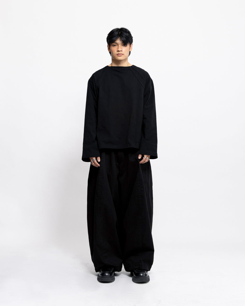 BLANC STUDIO Scape Oversize Longsleeve - Black