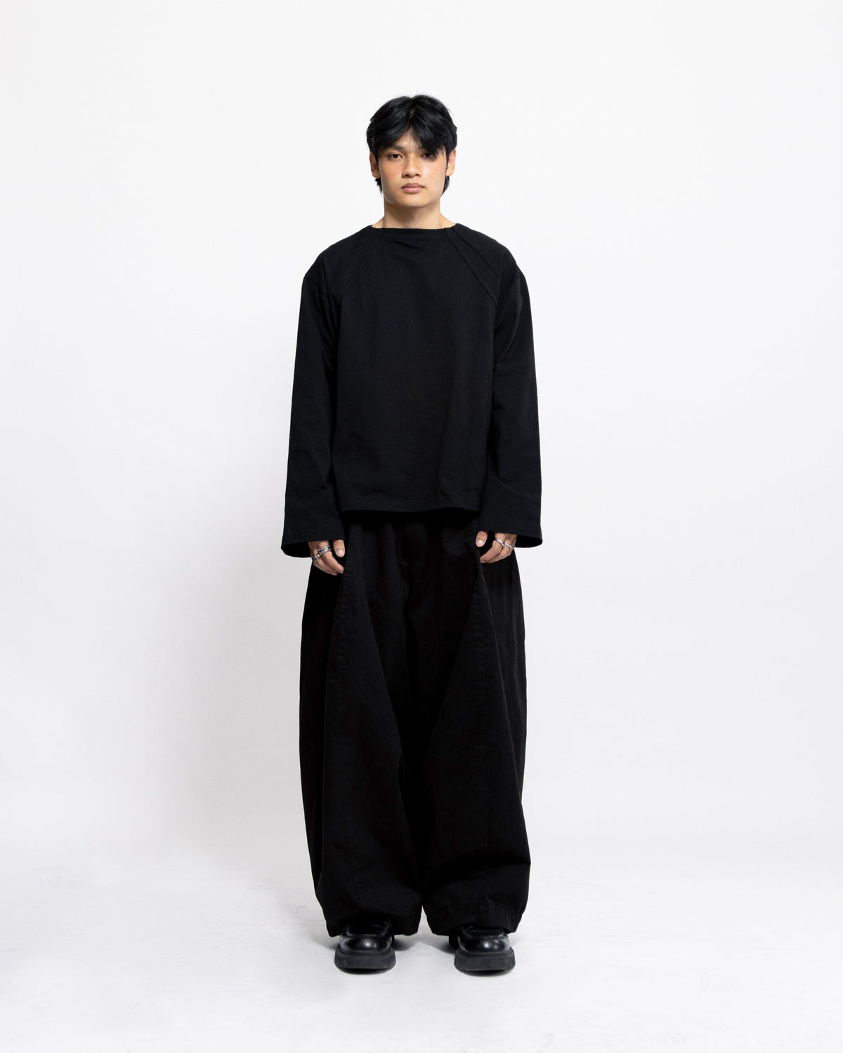 BLANC STUDIO Scape Oversize Longsleeve - Black