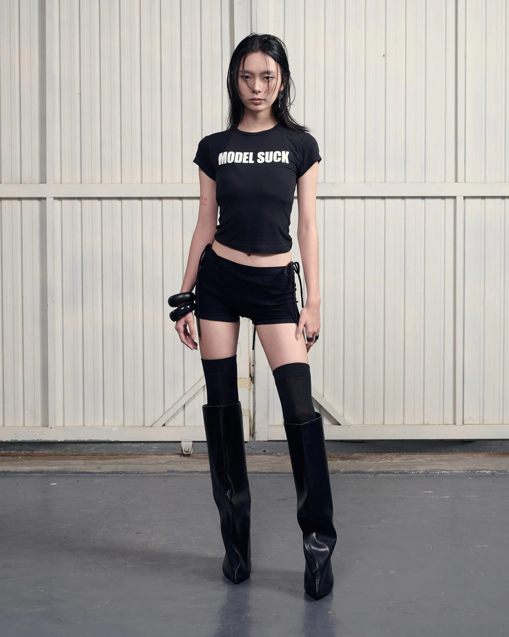 VD Model SUCK BB TEE - Black