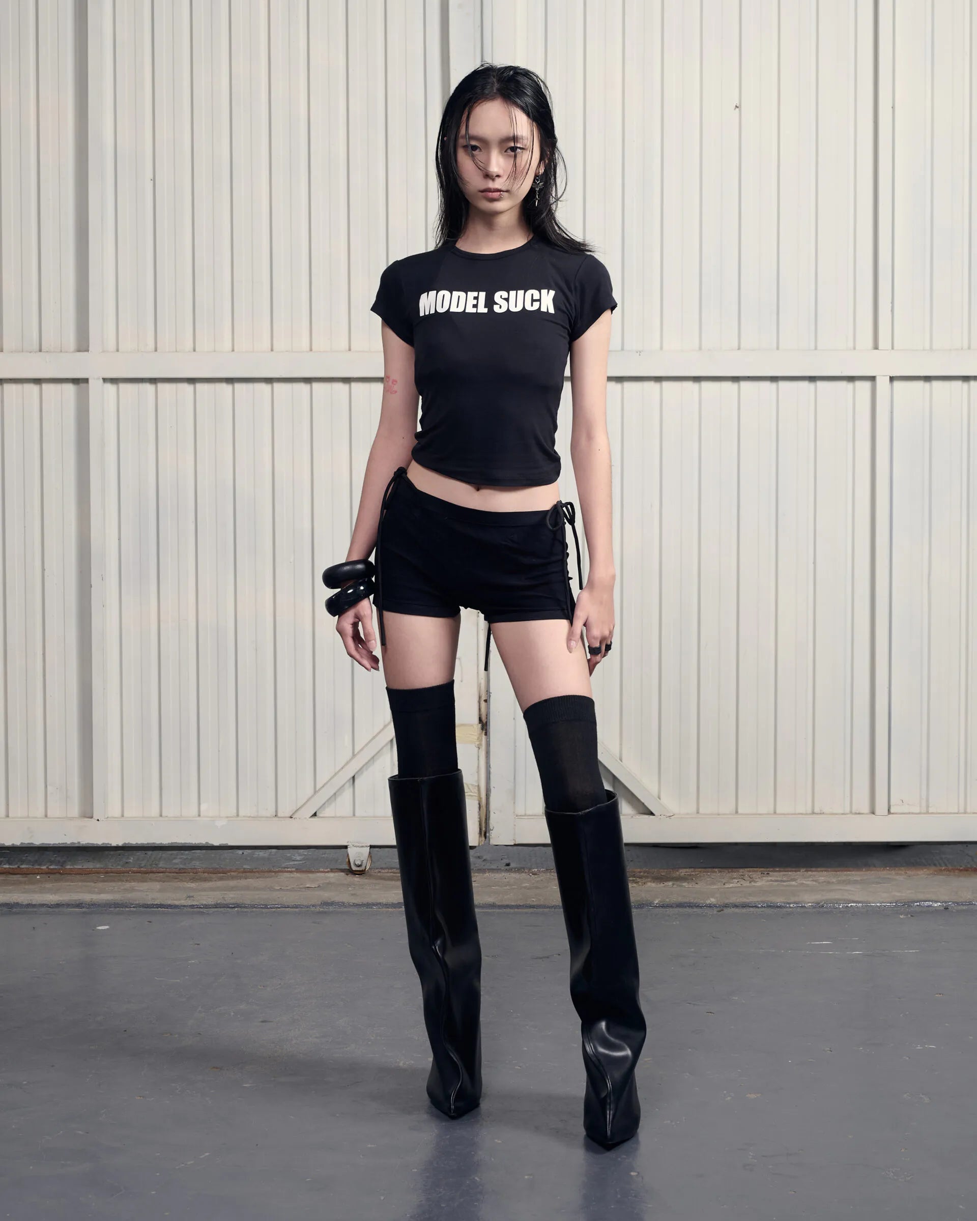 VD Model SUCK BB TEE - Black