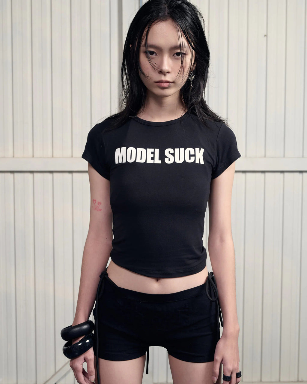 VD Model SUCK BB TEE - Black